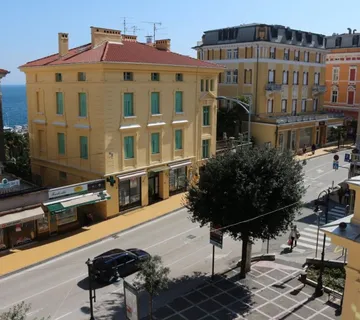 Opatija, 3S, 121 m2 2.kat, balkon