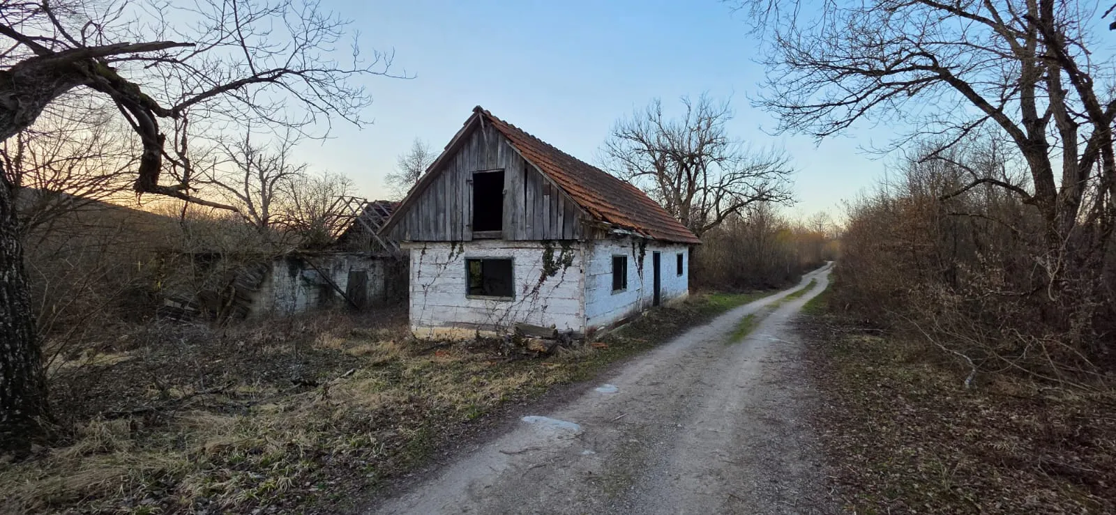 Klanac Perjasićki: Malo imanje okruženom prirodom i mirom - cover