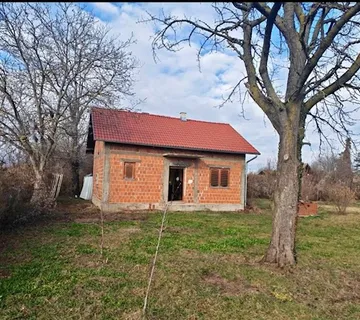 VIKENDICA NA PRODAJU-GRABOVAC (OPĆINA ERDUT), 500 m do DUNAVA - cover