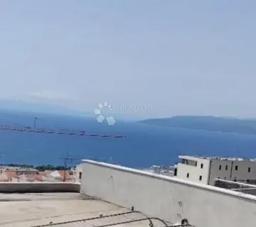 S5, trosoban stan, Makarska