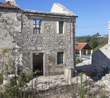 Kamena kuća za renovaciju s okućnicom - Blizina Pelješkog mosta - Raba, Slivno