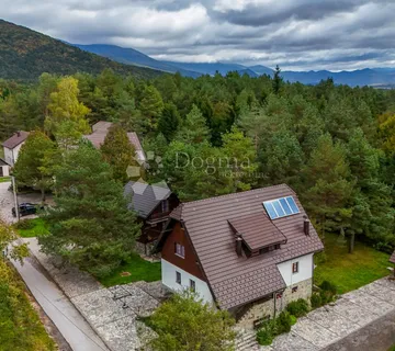 Pet jedinstvenih kuća u Plitvicama opremljenih za turizam - Rudanovac, Plitvička Jezera