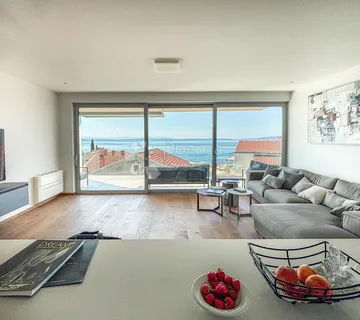 Prodaja luksuznog stana u centru Opatije, balkon, pogled - Opatija