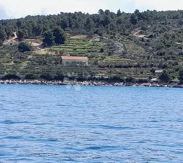 Poljoprivredno Zemljište Idealno Za Opg, 150 M Od Mora - Milna