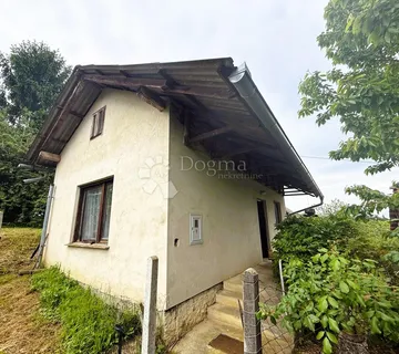 Kuća za adaptaciju s vinogradom i šumom - cover