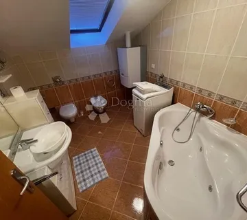 Stan u neposrednoj blizini novog hotela s garažom - Ičići, Opatija