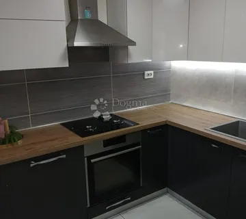 Dvije Terase, Tri Sobe, Jedan Prekrasan Pogled | Bilice - Stubalj, Bilice