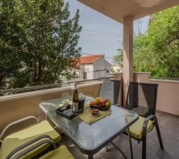 Cesarisa , Ribarica App 39.53 Sa Okućnicom - Cesarica, Karlobag