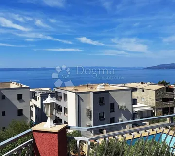 Trosoban stan Makarska - cover