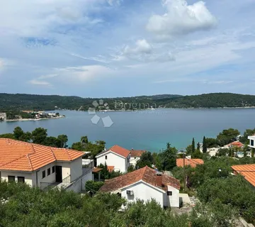 KUĆA NA ŠOLTI  100M OD MORA - cover