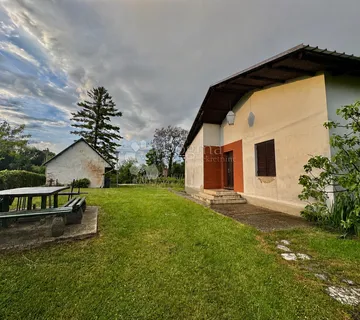 Privatno imanje s vinogradima i pogledom na Varaždin - Vinica Breg, Vinica