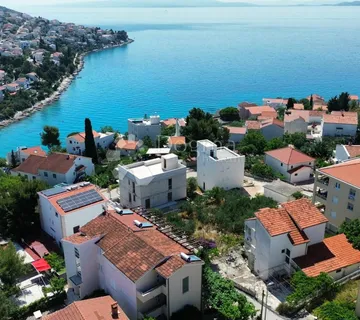Čiovo- Kuća S Velikom Okućnicom - Žedno, Trogir