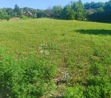 Građevinska parcela u Čučerju - odlična lokacija za gradnju - Zagreb