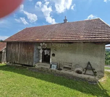 Planinska kuća s velikom okućnicom - cover