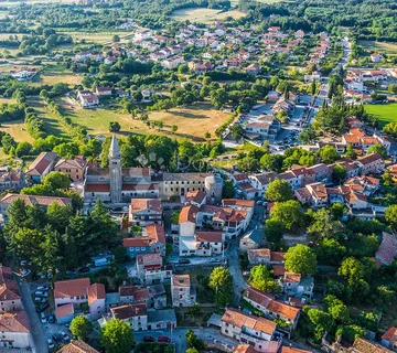 EKSKLUZIVNA INVESTICIJSKA PRILIKA – 8.240 m² KOMERCIJALNOG ZEMLJIŠTA U INDUSTRIJSKOJ ZONI ŽMINJ