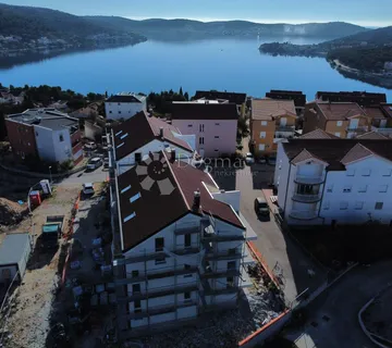 ROGOZNICA- STAN NA DRUGOM KATU S POGLEDOM z2 s5 - cover