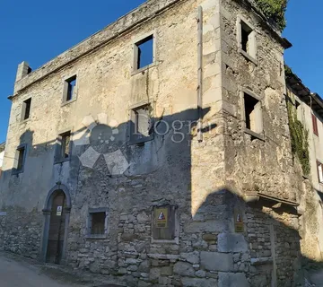 Kamena kuća za adaptaciju - Lindar, Pazin