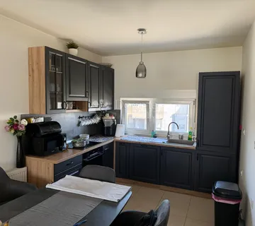 Prostran 4-soban stan na dvije etaže – Odra - cover