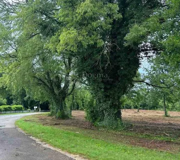 Građevinska parcela na mirnoj lokaciji - Barban
