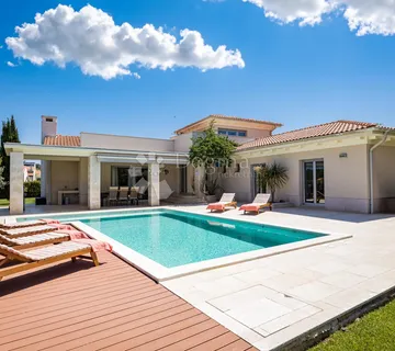 Raskošna villa u blizini boutique marine - cover