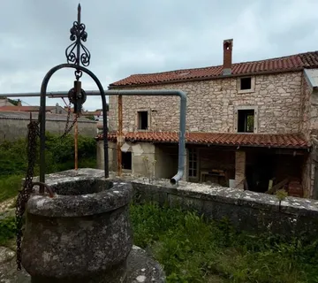 Kamena priča za renovaciju na dobroj lokaciji - cover