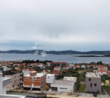 Penthouse sa krovnom terasom , garažom, liftom , podno grijanje - cover