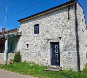 POREČ (okolica) - Renovirana kamena kuća
