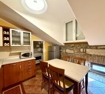 CENTAR RIJEKA, 2skl 50m do mora