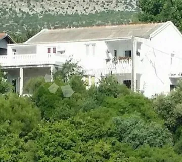 KUĆA DVOJNA GORNJI KARIN , POGLED NA MORE - cover
