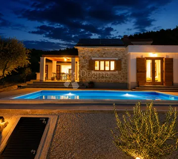 Mediteranska Vila Okružena Maslinama S Panoramskim Pogledom - Šibenik
