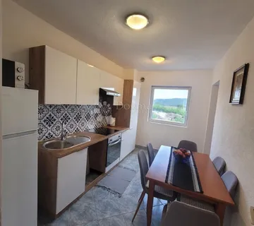 Kuća u Dražicama s okućnicom - Dražice, Jelenje