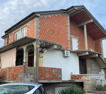 Kuća ,Šmrika - cover