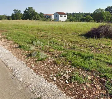 Ekskluzivna građevinska parcela u zelenoj oazi -Svetvinčenat 707 m²