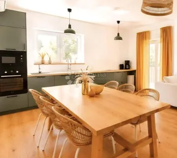 Trosobni apartman na Viru S1
