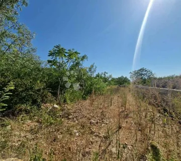 BRIŠEVO - GRAĐEVINSKO ZEMLJIŠTE 1175 m2 - Briševo, Poličnik