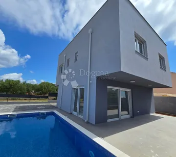 Vir Novogradnja Vila Sa Bazenom
