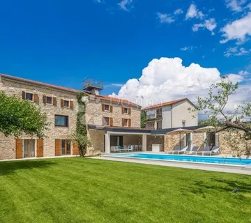 Autohtona Istarska Kamena Vila - Novigrad