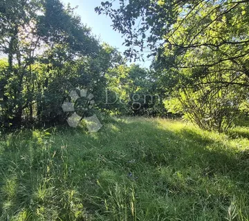 Kombinirano građevinsko 830 m2 i 472 m2 poljoprivrednog zemljišta - Orbanići, Marčana