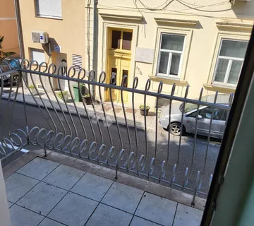 Apartman na prvom katu blizu mora - Crikvenica