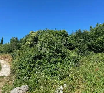 Veprinac - građevinsko zemljište s projektom - Veprinac, Opatija