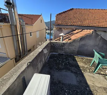 KUĆA NA PRODAJU VELA LUKA, PRILIKA, 1.RED DO MORA - cover