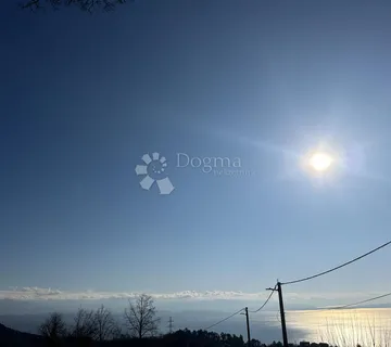 OPATIJA,VEPRINAC-Mirna lokacija sa predivnim pogledom na more - Veprinac, Opatija