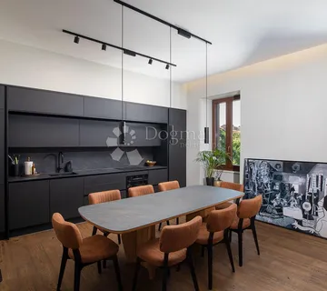 Penthouse U Srcu Pule – Vrhunski Dizajn, Pogled Na Arenu - Pula