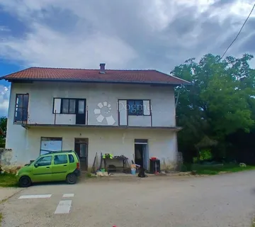 VELIKO SEOSKO IMANJE OD 6.297 m² Kestenovac, Donji Lapac