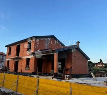 Karigador, kuća u izgradnji u blizini mora - Karigador, Brtonigla