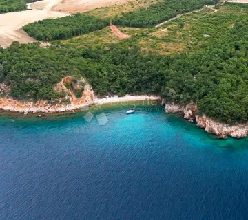 Prvi red do mora - Novi Vinodolski