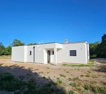 ISTRA,KRŠAN -Moderna prizemnica okružena prirodom! PRILIKA - Labin