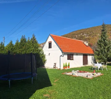 PRODAJE SE IMANJE U JOŠANIMA 5500 m2 - Jošani, Udbina