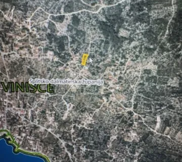 Građevinsko zemljište s pogledom na more – idealna prilika za investiciju ili privatnu oazu - Vinišće, Marina