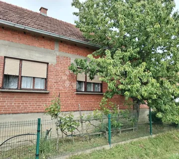Visoka prizemnica s okućnicom 1.300 m² – Haganj - Haganj, Gradec